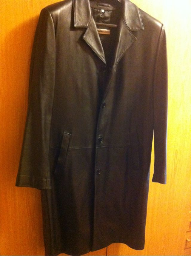 Abrigo de cuero largo
