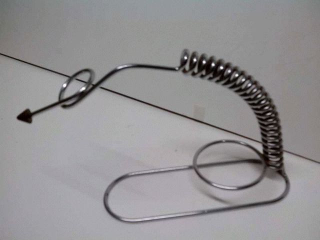 # PORTA BOTELLAS ACERO CROMADO