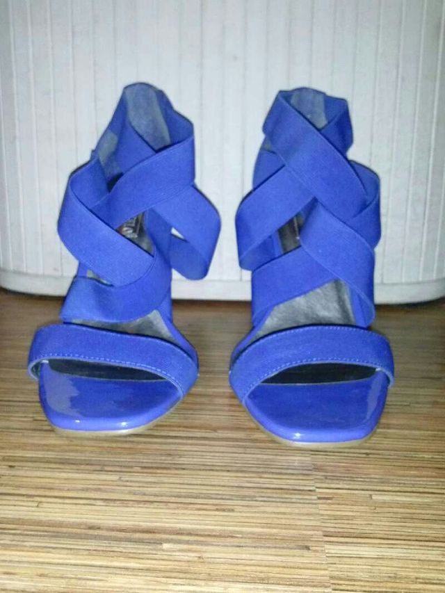 Sandalia azul