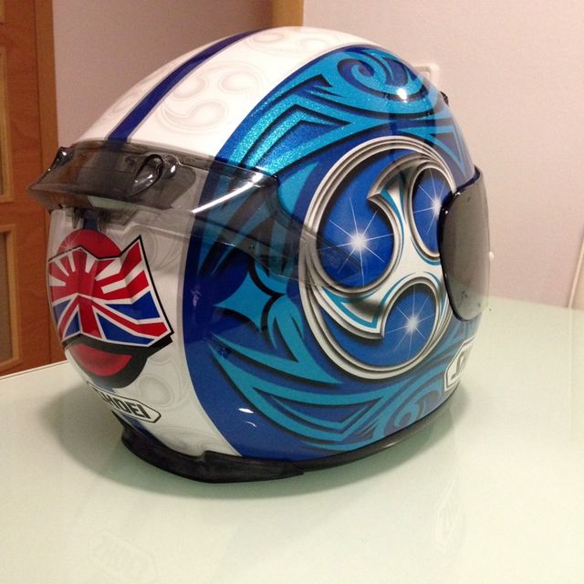 Casco shoei