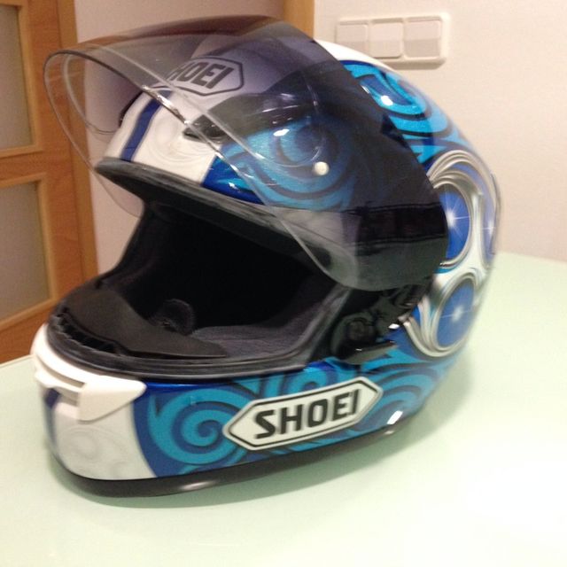 Casco shoei
