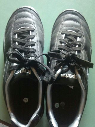 botas futbol talla 39