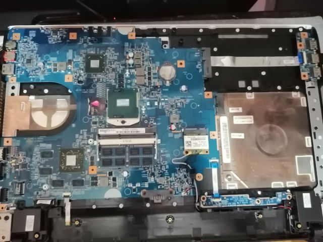REPARACIÓN Y MANTENIMIENTO PC