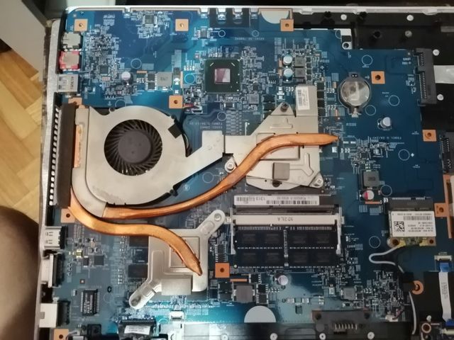 REPARACIÓN Y MANTENIMIENTO PC