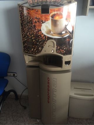 Maquina de cafe seminueva sin monedero de segunda mano por 150 EUR en  Alcalá la Real en WALLAPOP