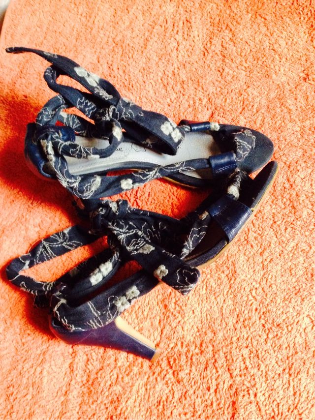 Sandalias Piel y Tela. Talla 38