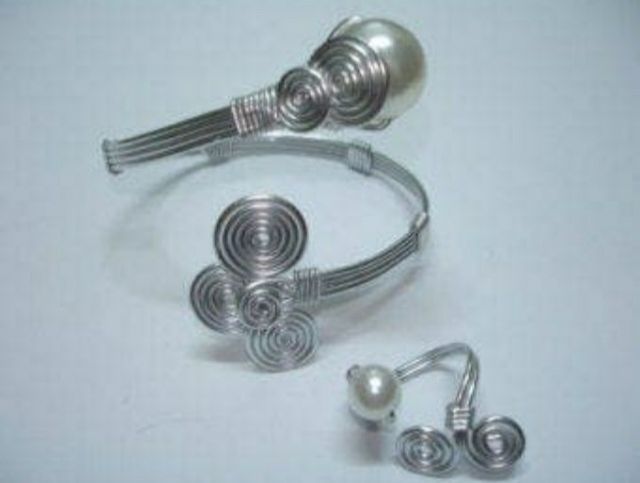 Conjunto de Brazalete y Anillo