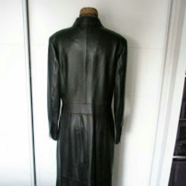 Abrigo piel negro Armand Basi