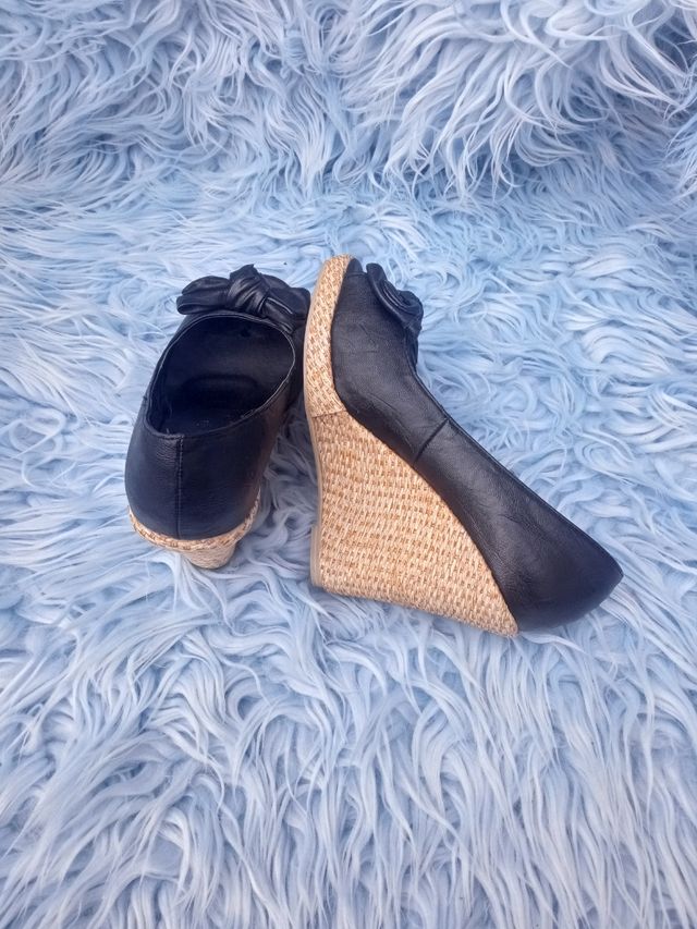 Zapatos de cuña mujer. Nuevos a estrenar.