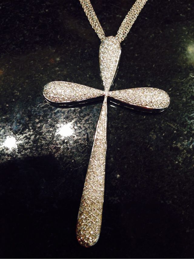 Juego Collar + Cruz Con Diamantes