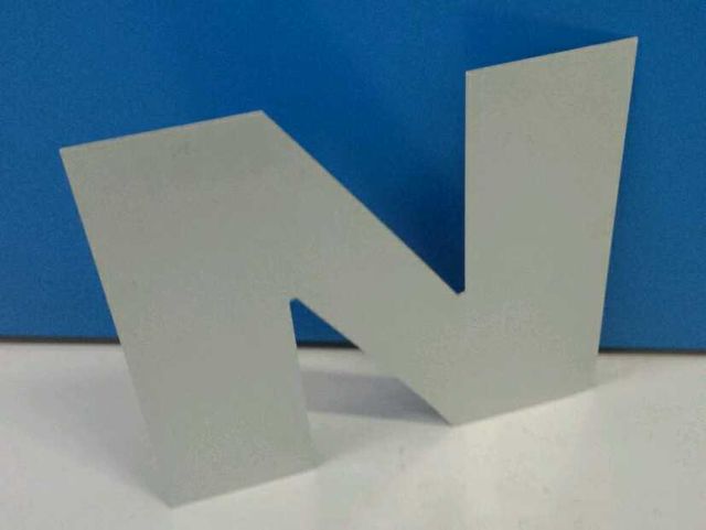 Lettera grande N - alluminio