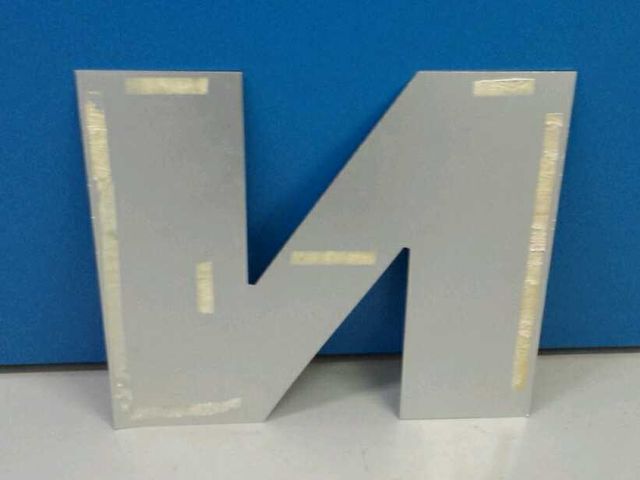 Lettera grande N - alluminio