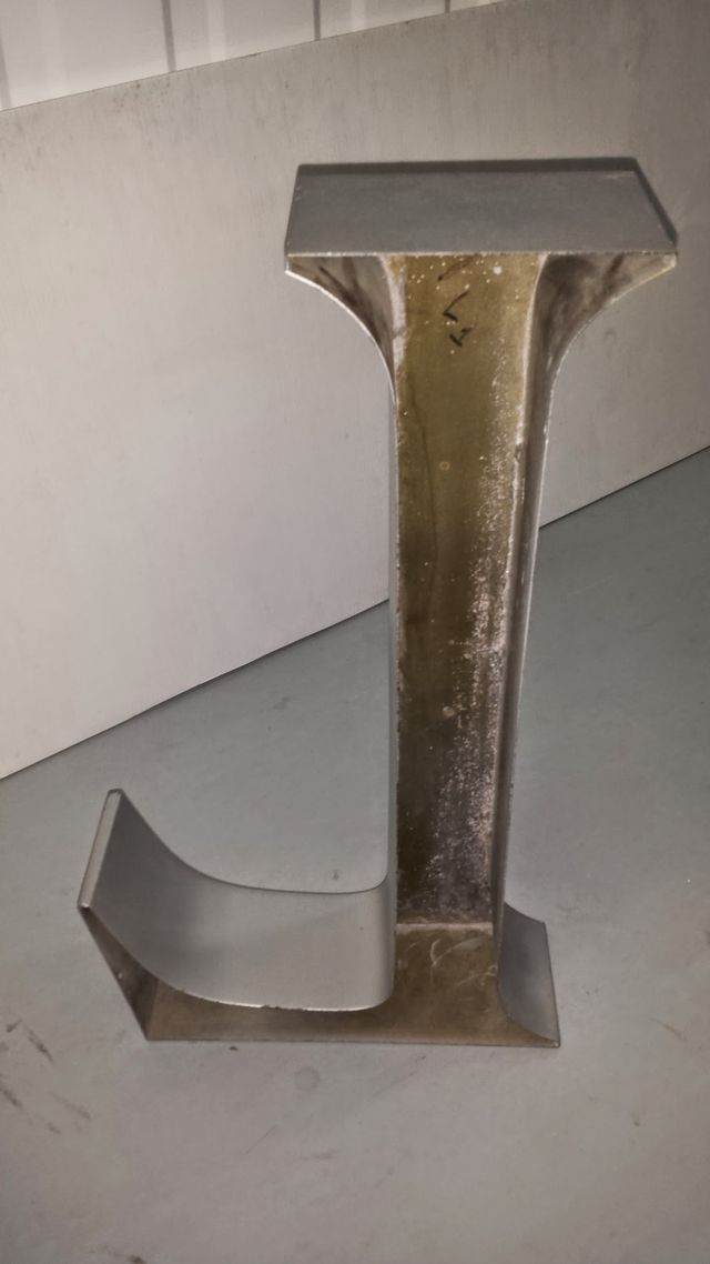 Cartello economico con lettere