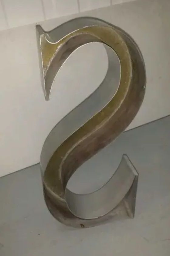 Cartello economico con lettere