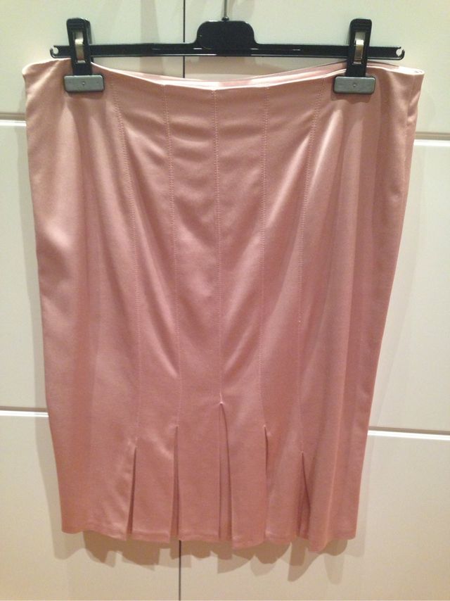 Falda rosa
