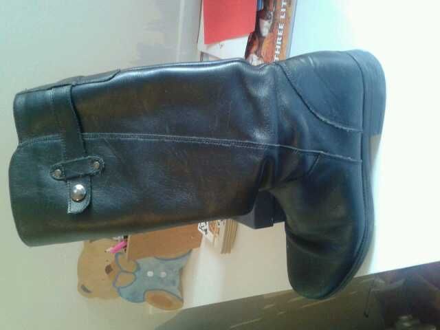 Botas negras de piel