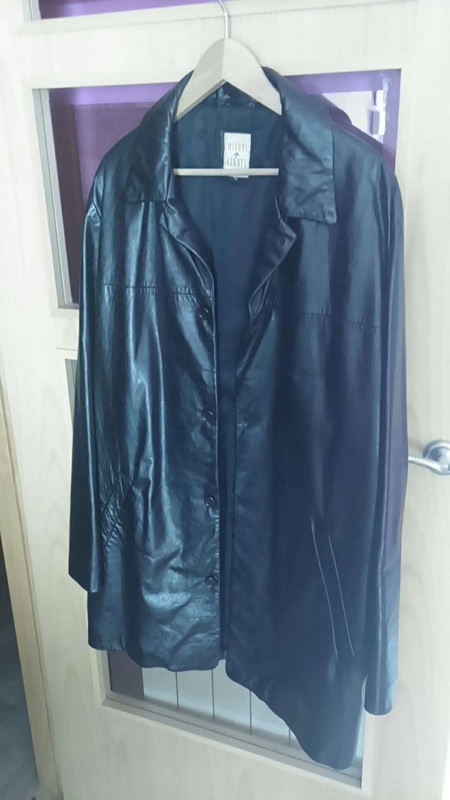 Chaqueton tres cuartos de piel