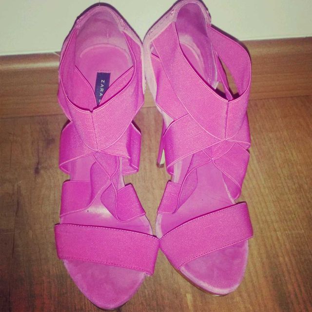 SANDALIAS ELÁSTICOS.UN USO.