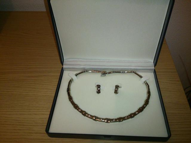 CONJUNTO COLGANTE Y PENDIENTES