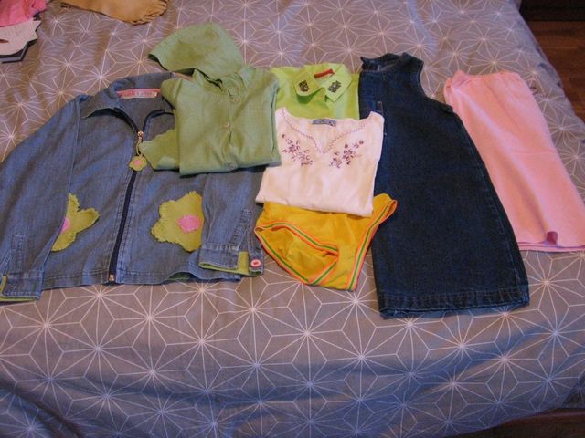 Cazadora Agatha Ruiz de la Prada, una falda, un ve