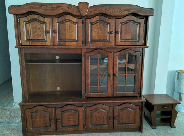 Muebles comedor roble macizo y revistero de segunda mano por 130 € en