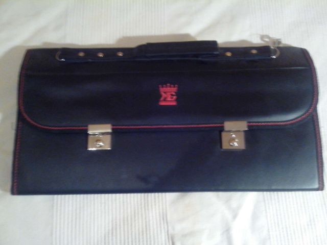 Funda de palo de billar desmontable.