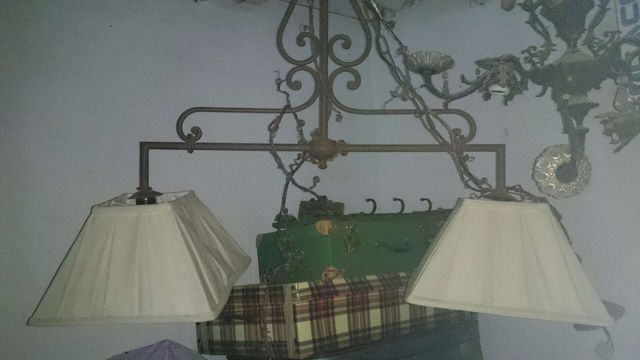 Lámpara de forja con dos tulipas