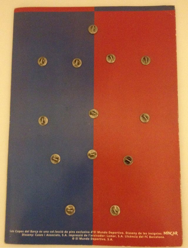 Coleccionistas. 12 Pines Barça. Copas...