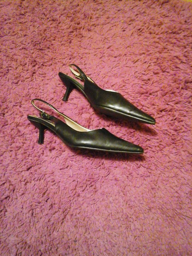 Zapatos de piel negros