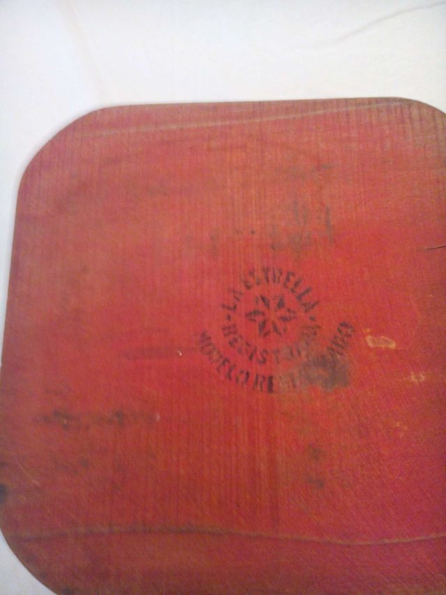 Caja vintage pimentón la estrella de 1950