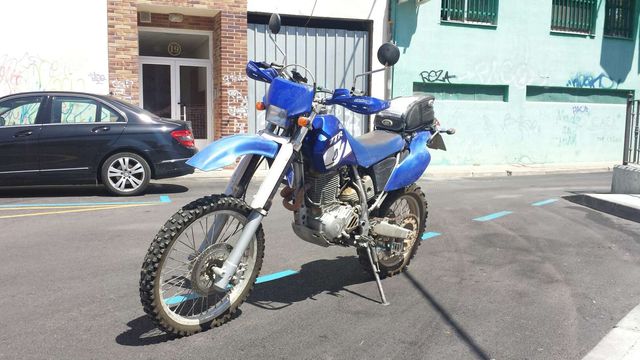 Moto Enduro-Trail Yamaha TT-R 600 2003