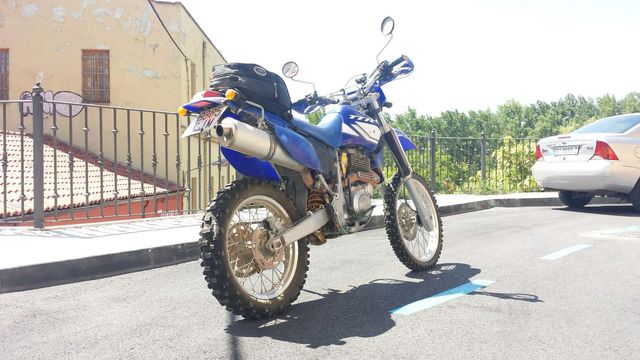 Moto Enduro-Trail Yamaha TT-R 600 2003