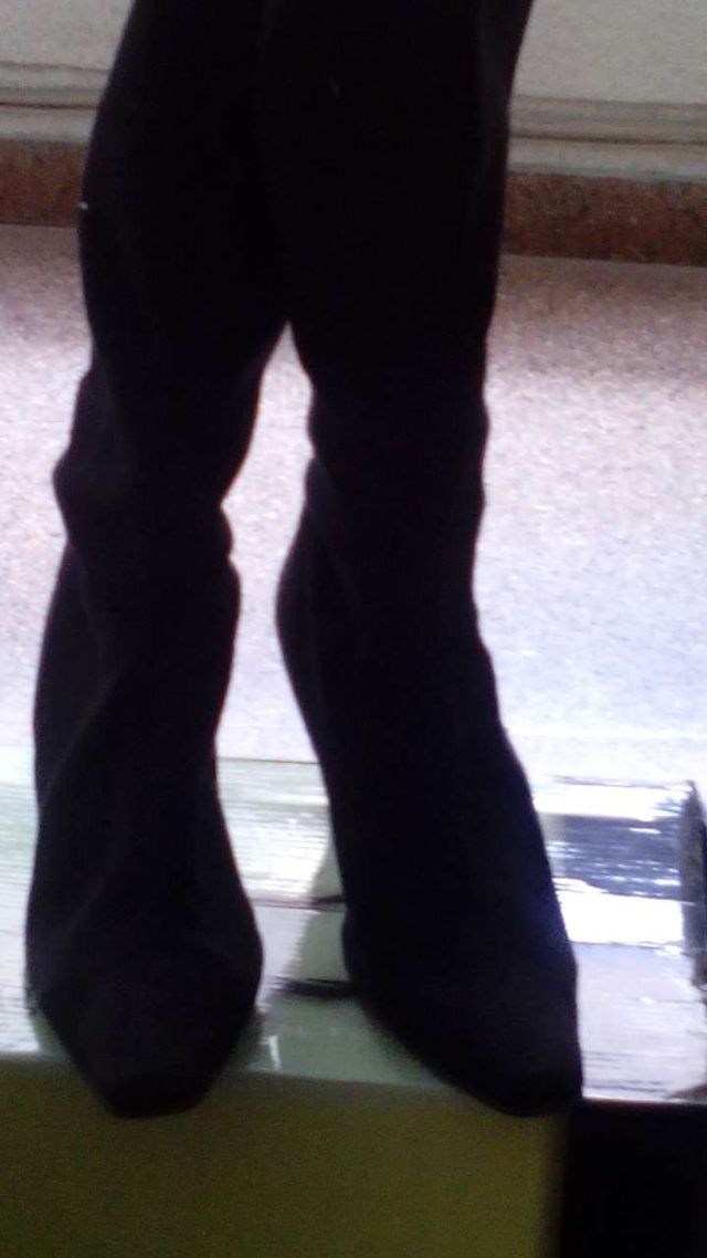 Botas negras de ante altas