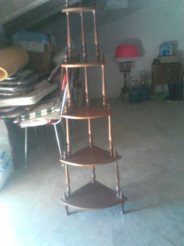 Mueble rinconera de madera