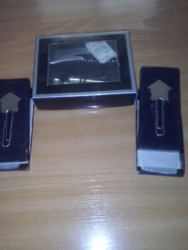 Tapon sacacorchos y clips