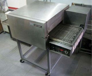 Horno de cinta para pizzas americano Lincoln de segunda mano por 3.700 EUR  en Barcelona en WALLAPOP