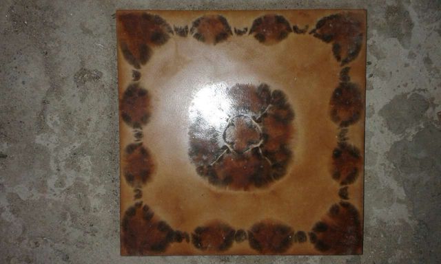Baldosas antiguas de segunda mano por 1,1 € en Llombai en WALLAPOP