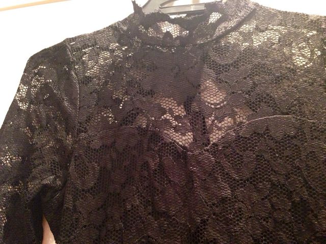 VESTIDO ENCAJE, ESPALDA DESCUBIERTA