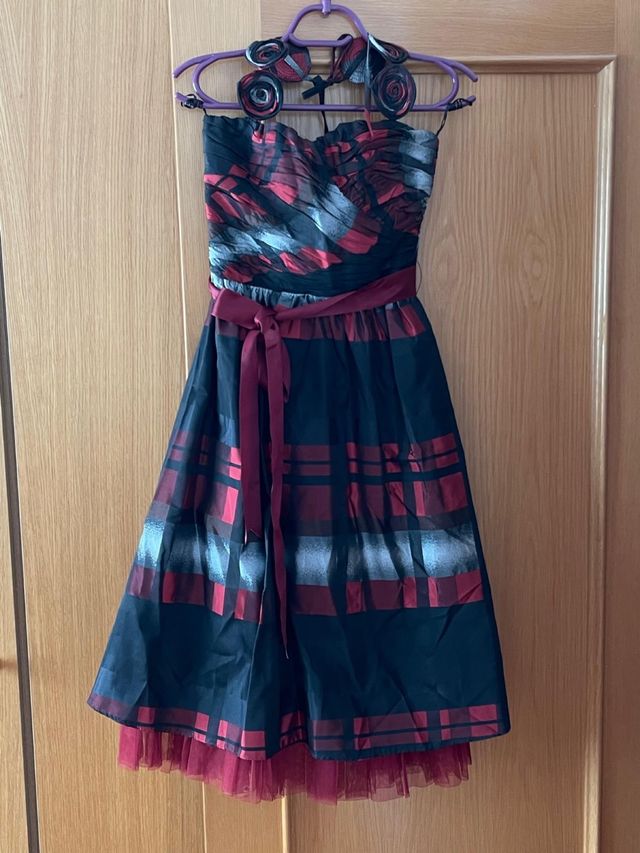 Vestido de fiesta diferente. Veneno en la Piel