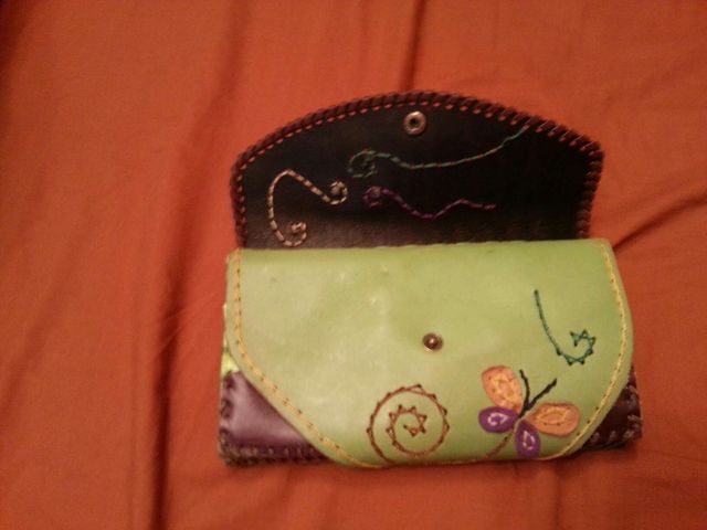 Cartera grande de cuero artesanal