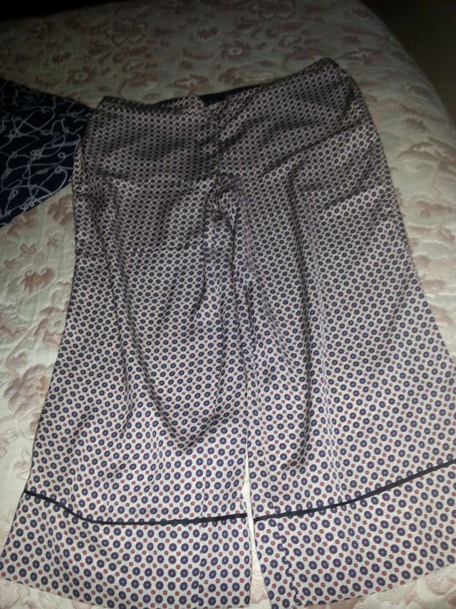 Pantalón tipo pijama. Ideal !!