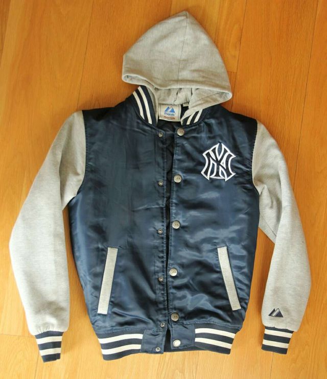 Vendo cazadora tipo baseball de los NewYork yankee