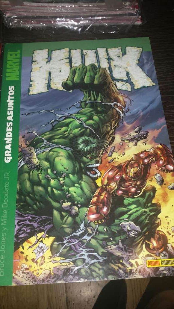 Tomo hulk grandes asuntos