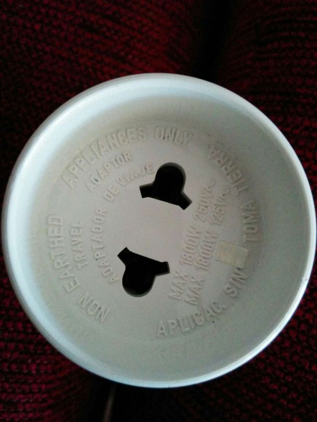 Presa di corrente per adattatore da viaggio