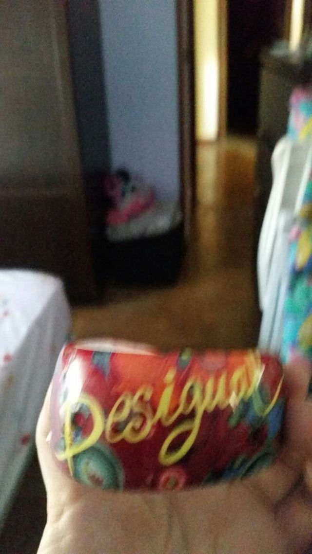 Pulsera veraniega marca desigual