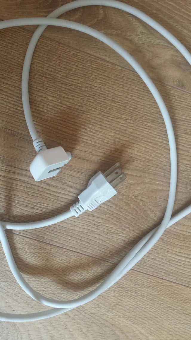 eslargue EEUU original Apple 1.85 mt sin estrenar