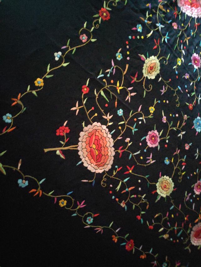 Precioso manton de manila antiguo