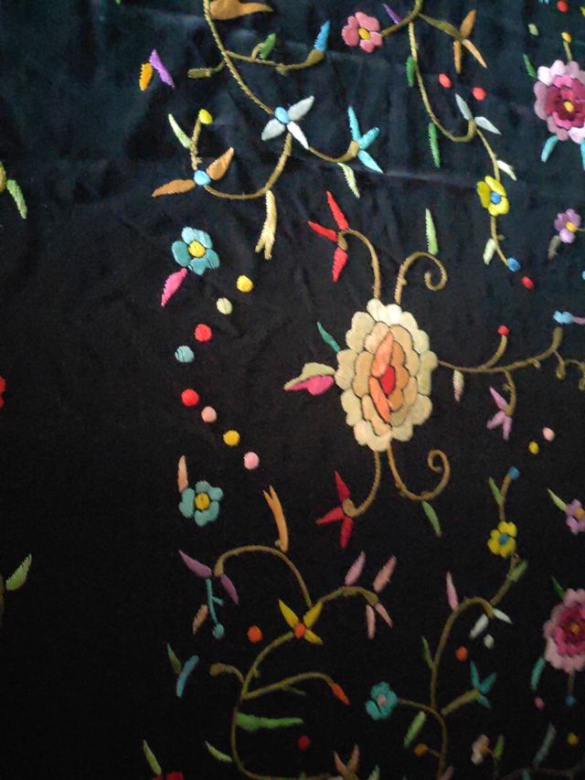 Precioso manton de manila antiguo