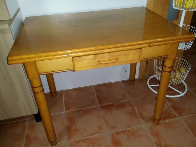 Mesa cocina de segunda mano por 70 € en Terramelar en WALLAPOP Mesa cocina de segunda mano por 70 € en Terramelar en WALLAPOP