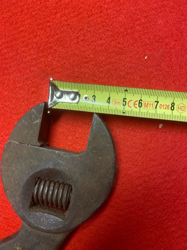 Llave Inglesa Antigua W 1